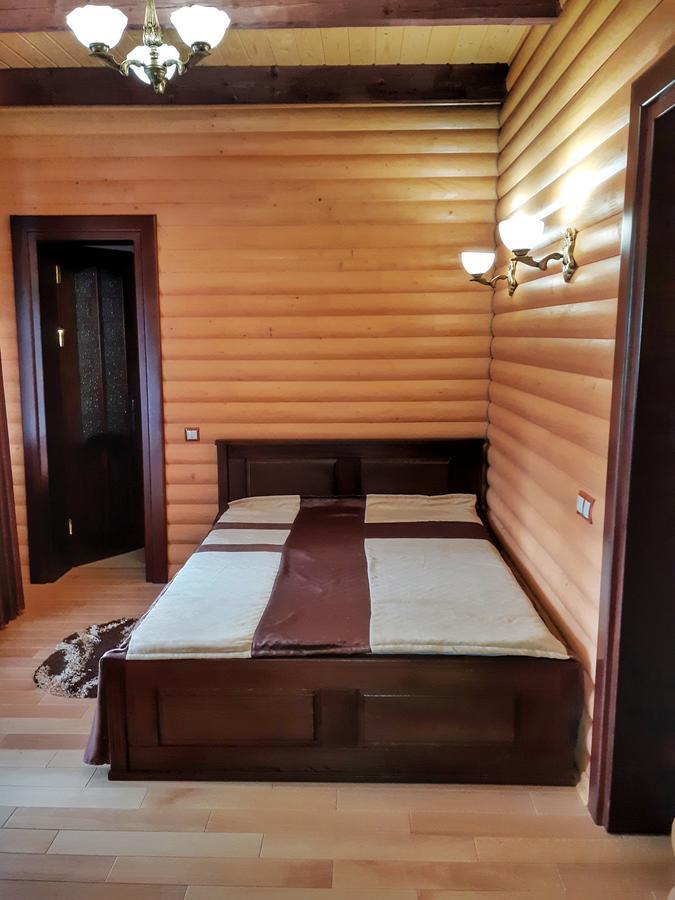 Knyazhyi Dvir Apartment Strigalnya Ngoại thất bức ảnh