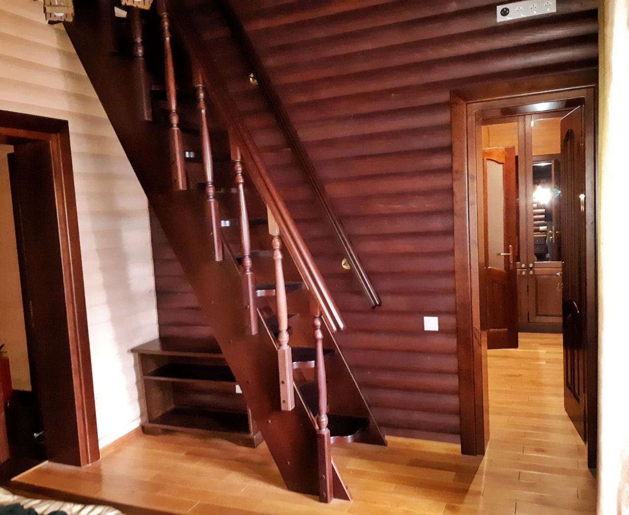 Knyazhyi Dvir Apartment Strigalnya Ngoại thất bức ảnh