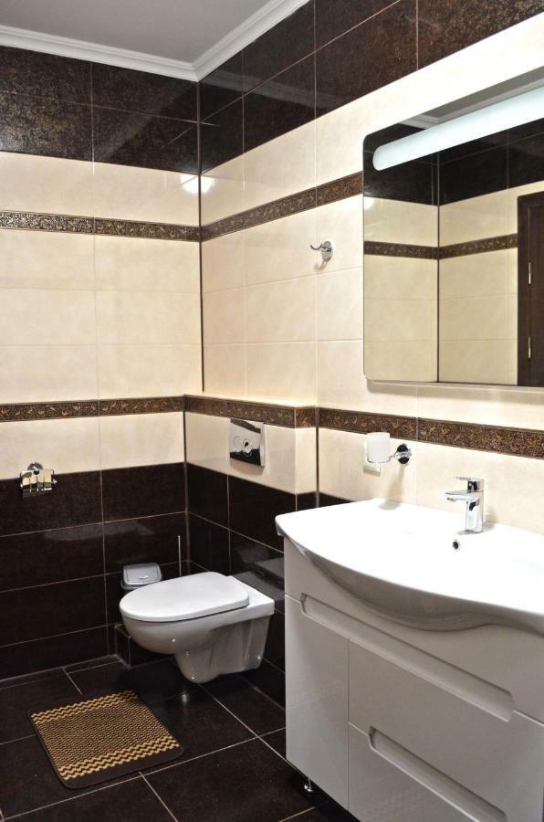 Knyazhyi Dvir Apartment Strigalnya Ngoại thất bức ảnh