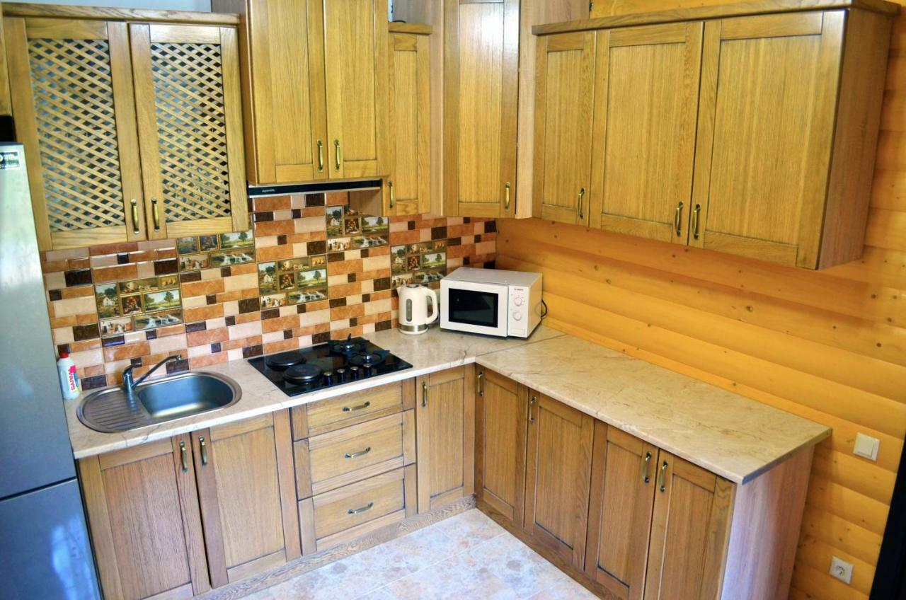 Knyazhyi Dvir Apartment Strigalnya Ngoại thất bức ảnh